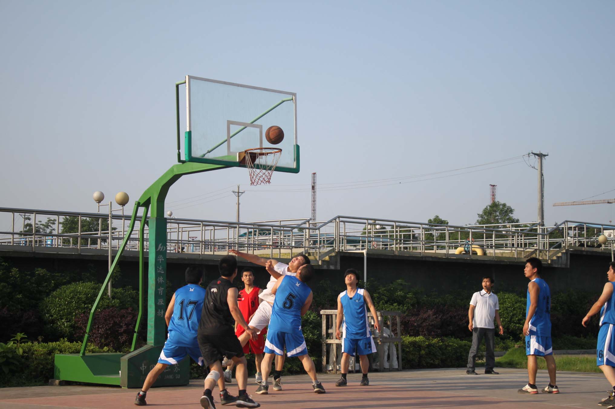 1584496336583931.jpg 篮球场.jpg